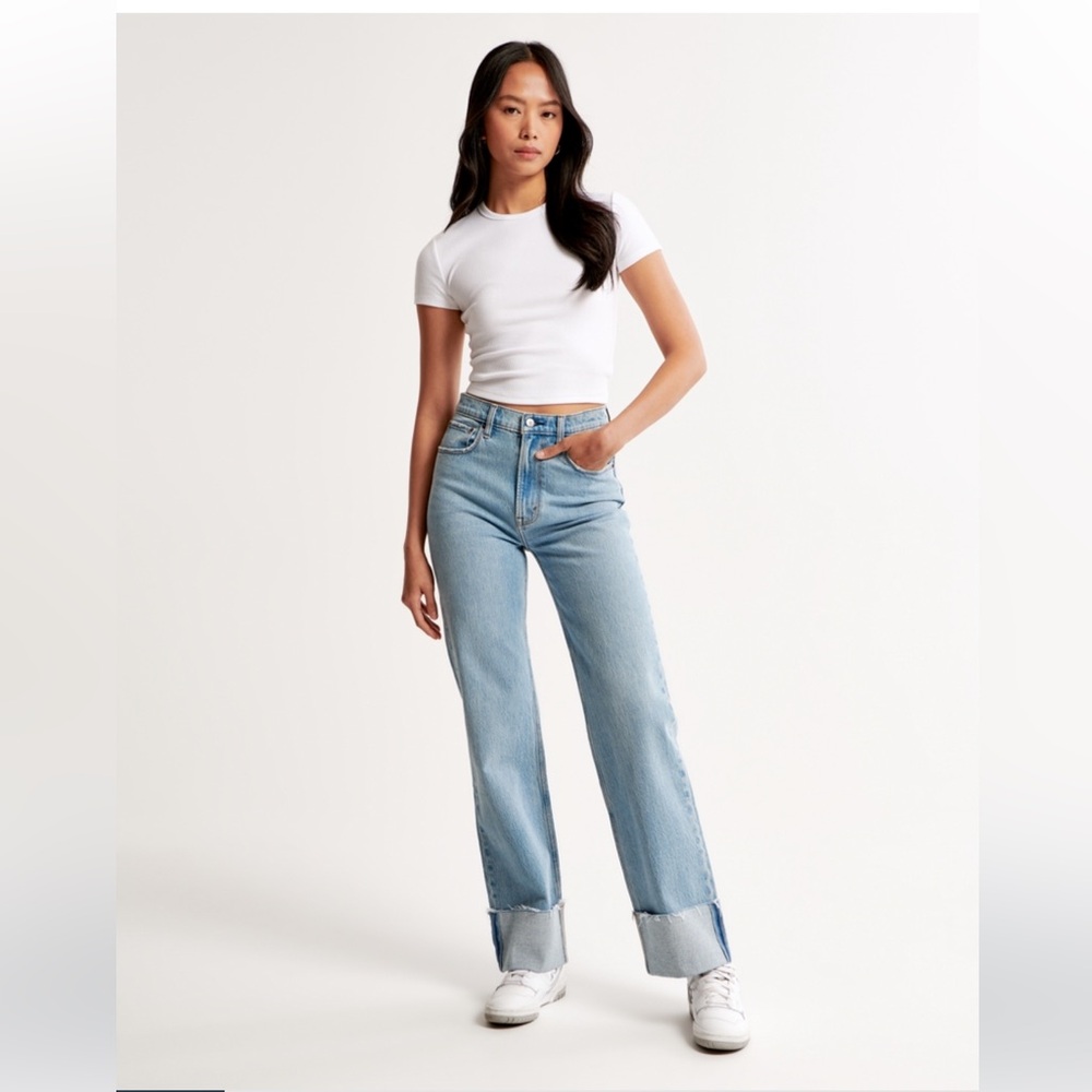 Abercrombie & Fitch High Rise 90s Relaxed Curve Love Jeans